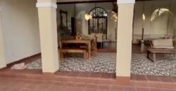 Venta de moderna casa estilo unico con lindos jardines en Los Ejidos en Piura